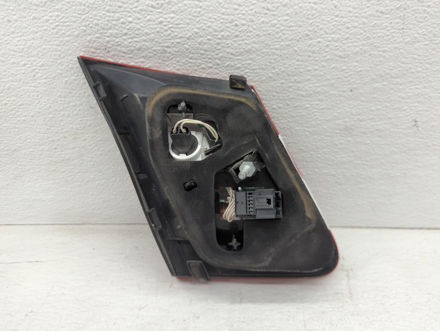 2010-2013 Mercedes-Benz E350 Tail Light Assembly Passenger Right OEM P/N:A 212 820 08 64 Fits Fits 2010 2011 2012 2013 OEM U