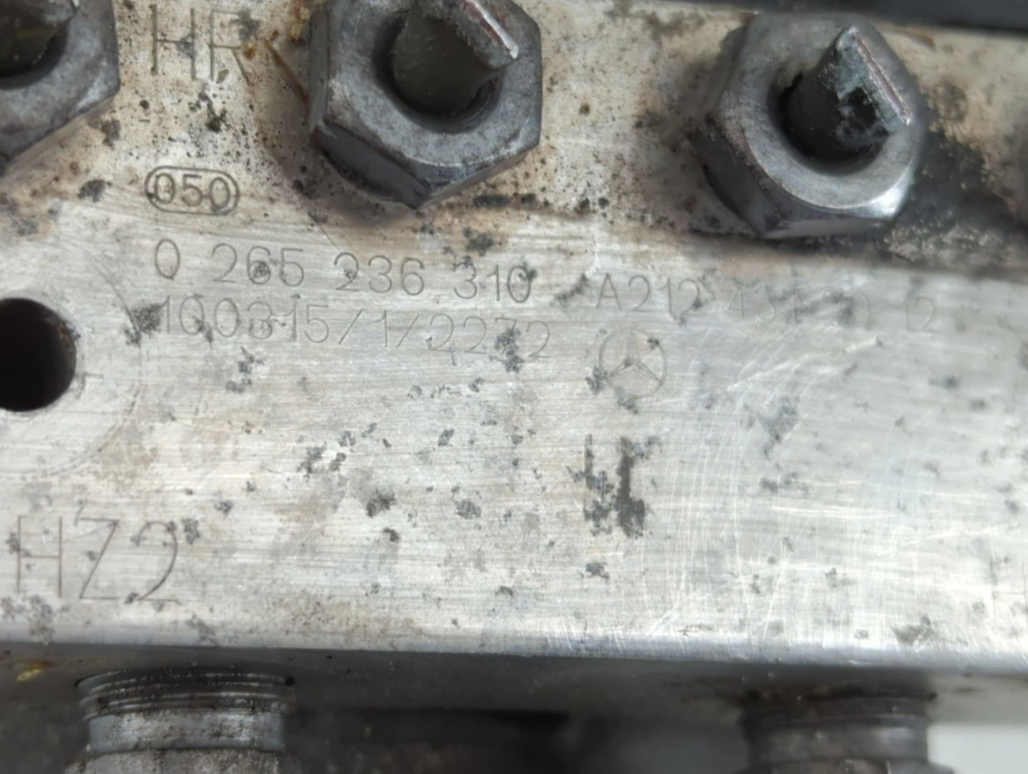 2010 Mercedes-Benz E350 ABS Pump Control Module Replacement P/N:0 265 236 310 Fits OEM Used Auto Parts - Oemusedautoparts1.c