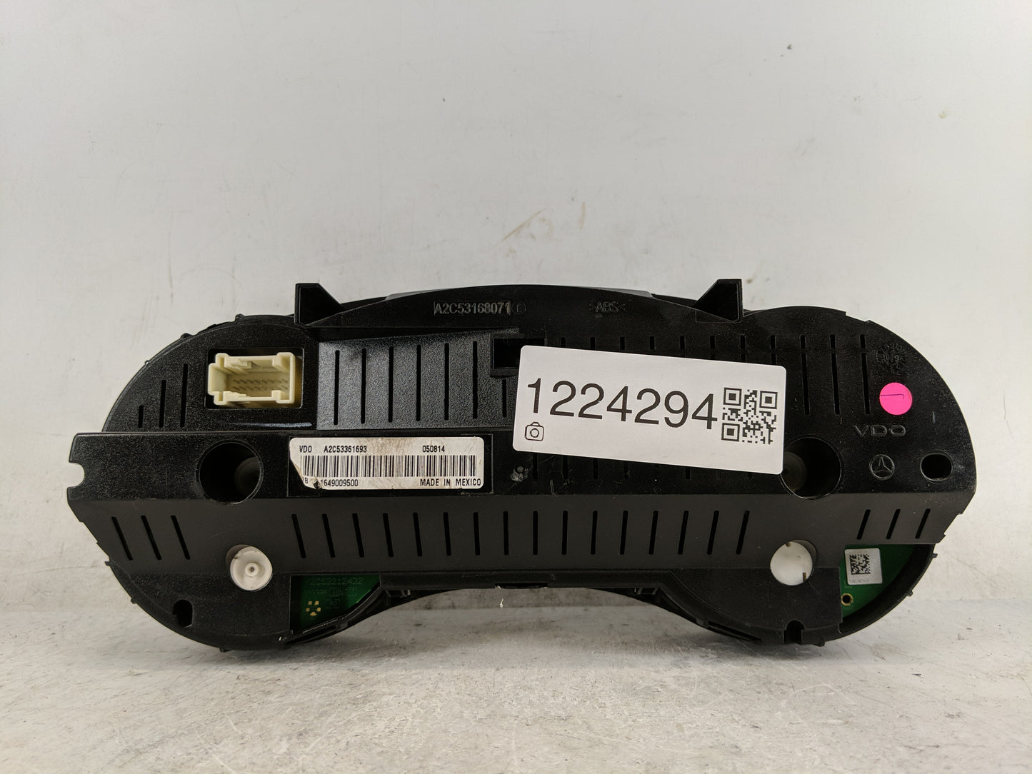 2010-2011 Mercedes-Benz Ml450 Instrument Cluster Speedometer Gauges P/N:A2C53361693 Fits Fits 2010 2011 OEM Used Auto Parts