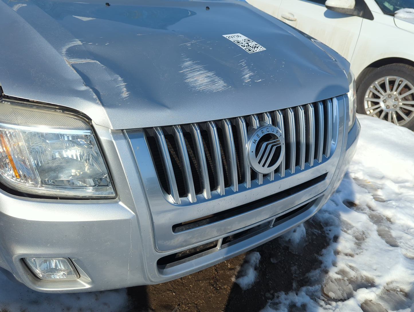 2008-2011 Mercury Mariner Front Grille Bumper Not Included - Oemusedautoparts1.com