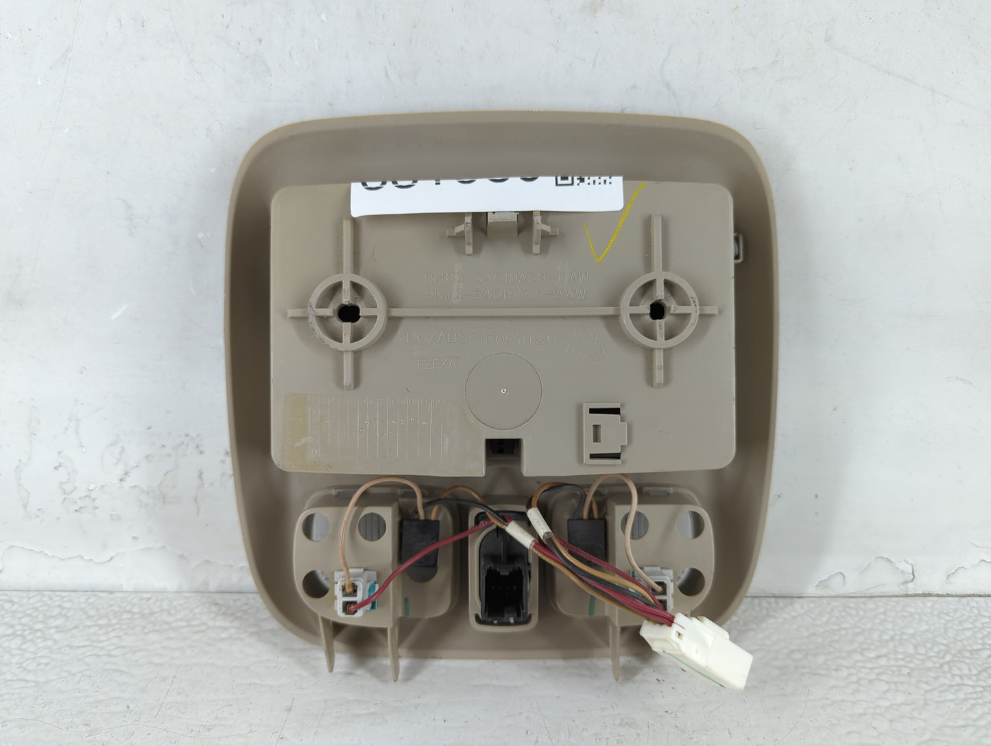 2010-2011 Mercury Milan Overhead Roof Console 681989 - Oemusedautoparts1.com
