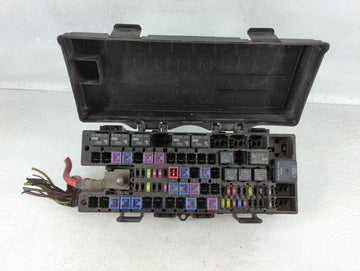 2002-2010 Mercury Mountaineer Fusebox Fuse Box Panel Relay Module P/N:9G2T-14A003-AB Fits OEM Used Auto Parts