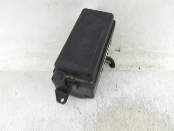 2010-2011 Mini Cooper Fusebox Fuse Box Panel Relay Module P/N:9213372-01 Fits Fits 2010 2011 OEM Used Auto Parts