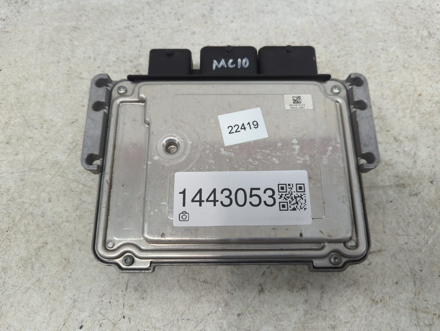 2009-2010 Mini Cooper PCM Engine Control Computer ECU ECM PCU OEM P/N:0261S05793 DME7601759-01, 170136065 Fits Fits 2009 201