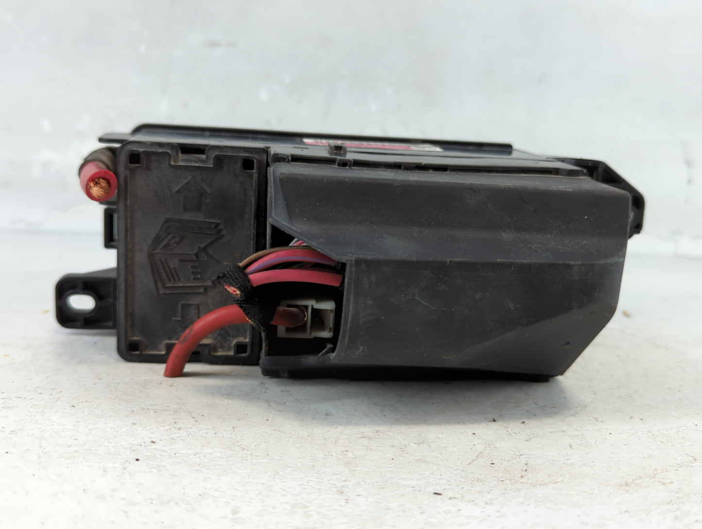 2010-2011 Mini Cooper Fusebox Fuse Box Panel Relay Module P/N:9213372-01 Fits Fits 2010 2011 OEM Used Auto Parts - Oemusedau