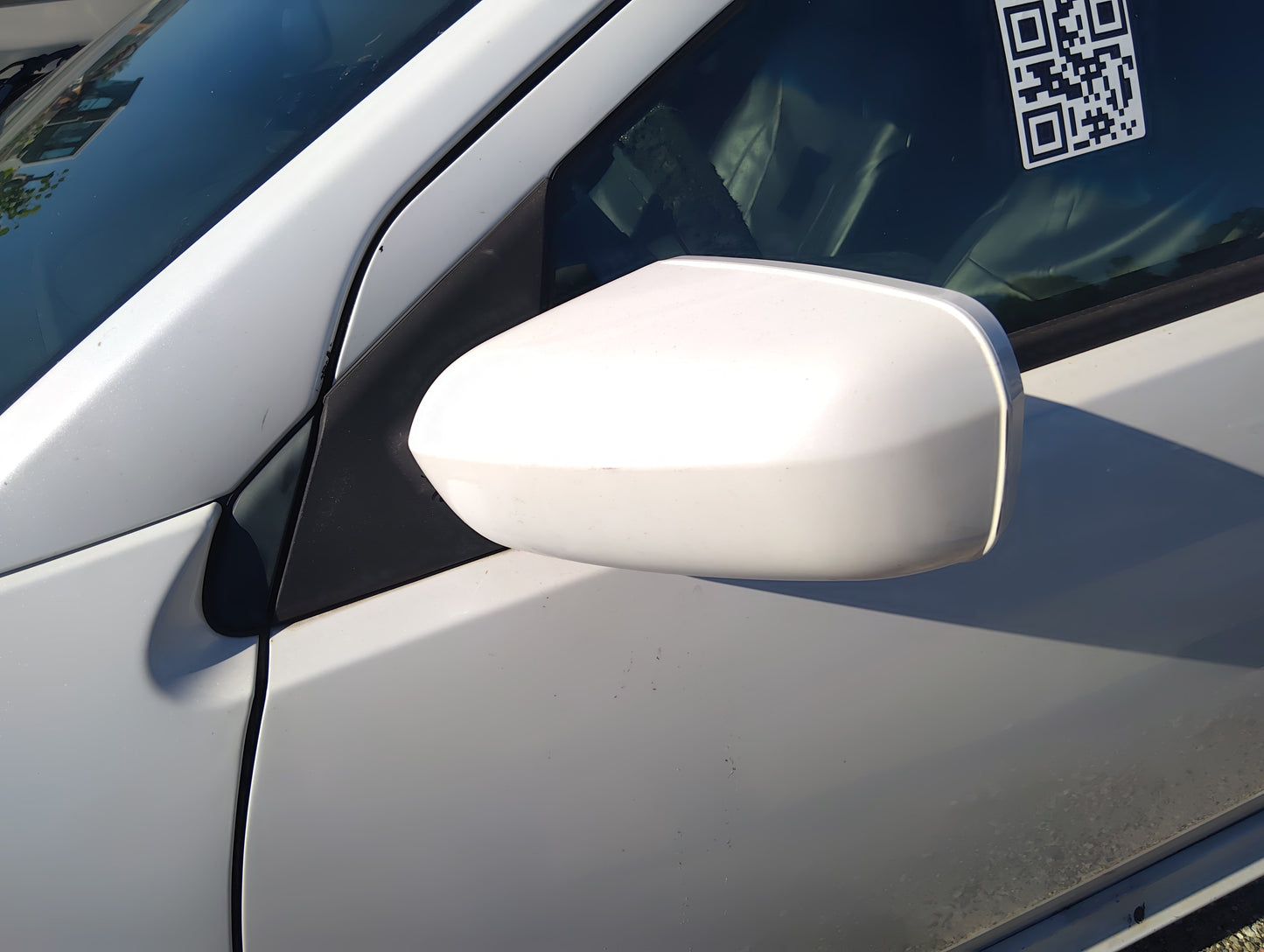 2007-2012 Mitsubishi Galant Driver Side View Mirror - Left Door Mirror OEM Used - Oemusedautoparts1.com