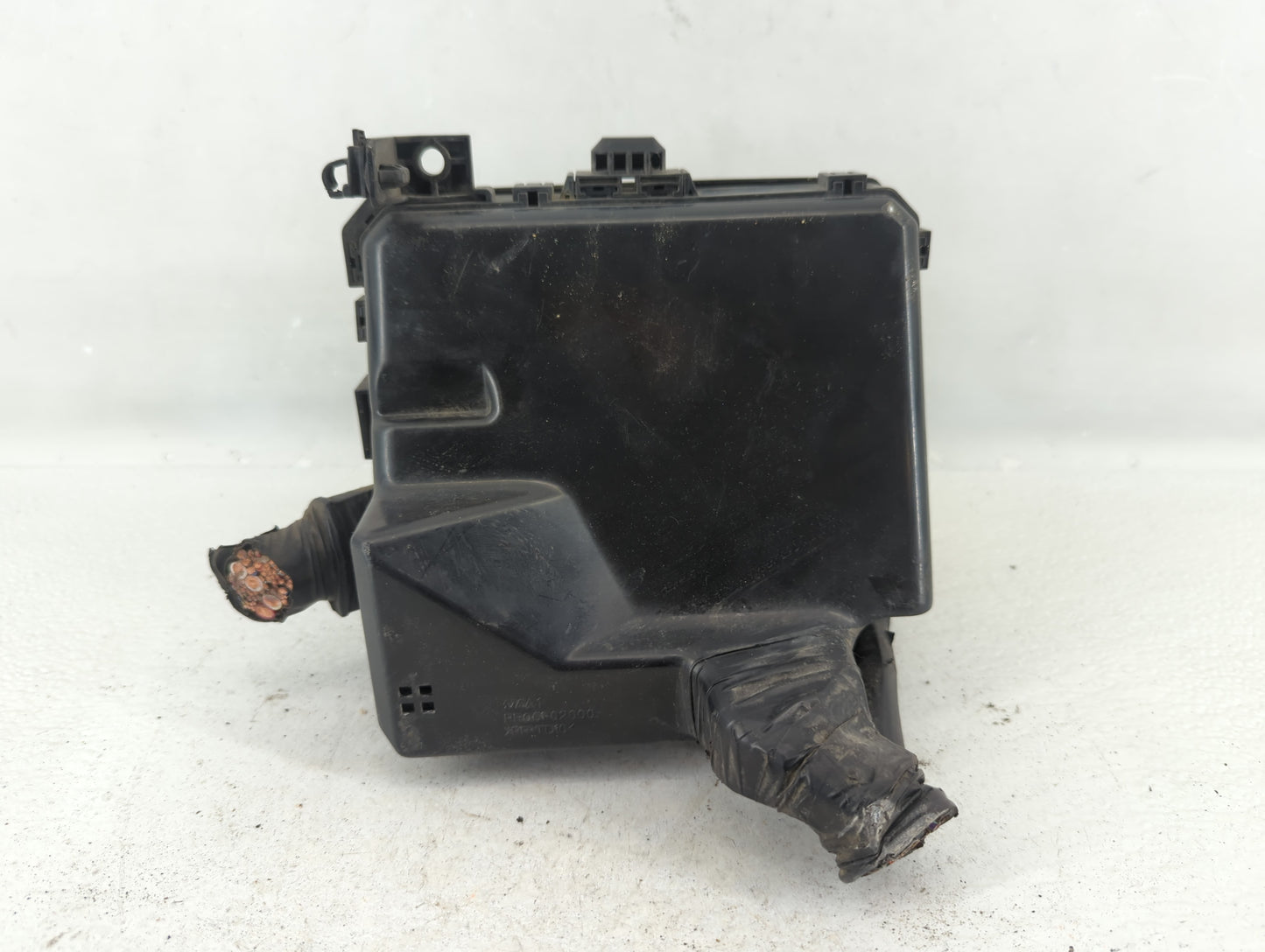 2010 Mitsubishi Outlander Fusebox Fuse Box Panel Relay Module P/N:8565A024 Fits OEM Used Auto Parts - Oemusedautoparts1.com