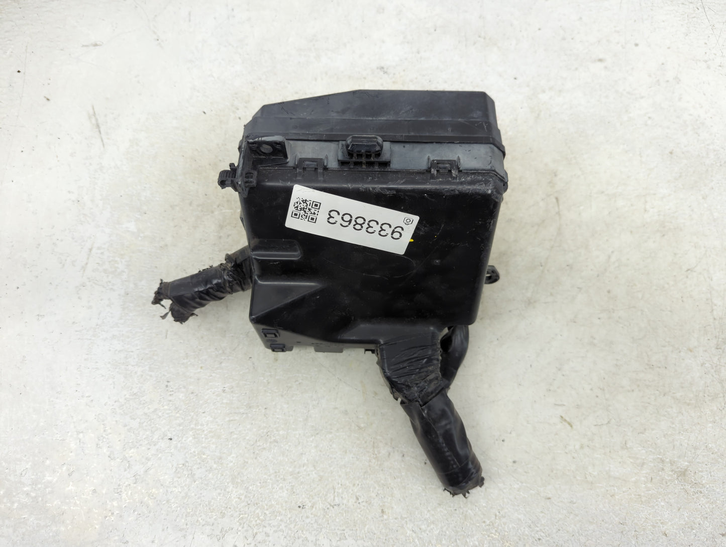2010 Mitsubishi Outlander Fusebox Fuse Box Panel Relay Module Fits OEM Used Auto Parts - Oemusedautoparts1.com