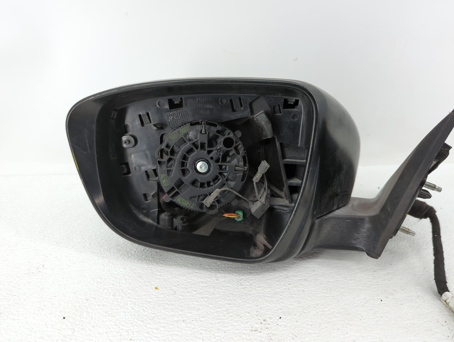 2010 Nissan Altima Driver Side View Mirror - Left Door Mirror OEM Used - Oemusedautoparts1.com