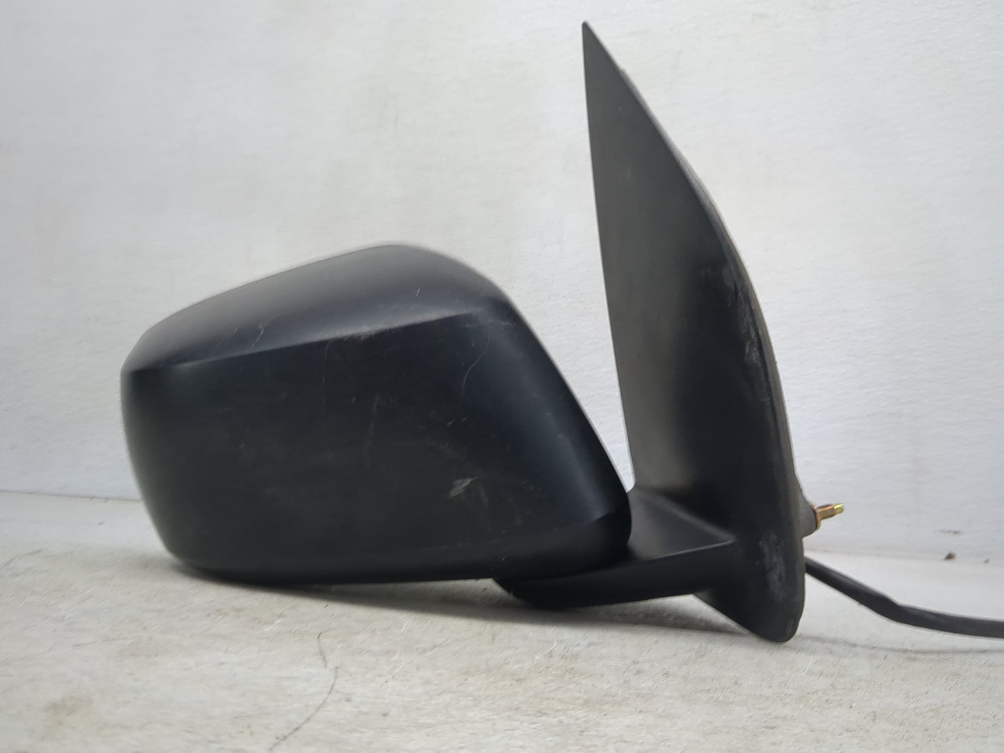 2005-2021 Nissan Frontier Passenger Side View Mirror - Right Door Mirror OEM Used - Oemusedautoparts1.com