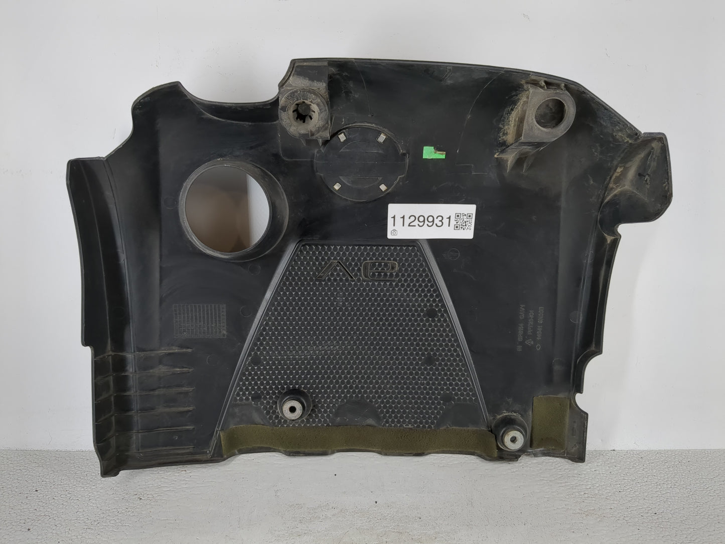 2010 Nissan Maxima Engine Cover - Oemusedautoparts1.com