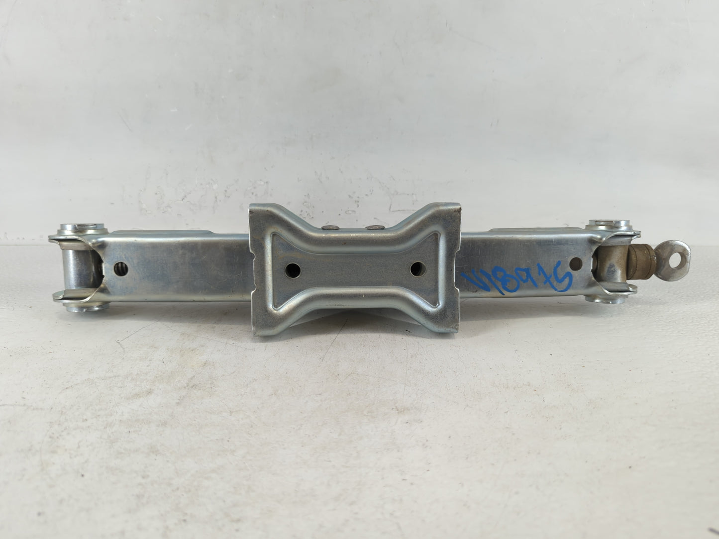 2010 Nissan Murano Spare Scissor Car Jack 706778 - Oemusedautoparts1.com