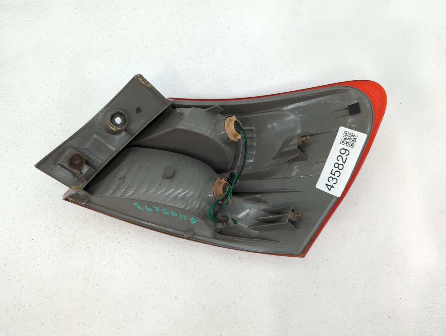 2008-2015 Nissan Rogue Tail Light Assembly Driver Left OEM P/N:DS685-B000L 2PA 946 099 Fits OEM Used Auto Parts - Oemusedaut