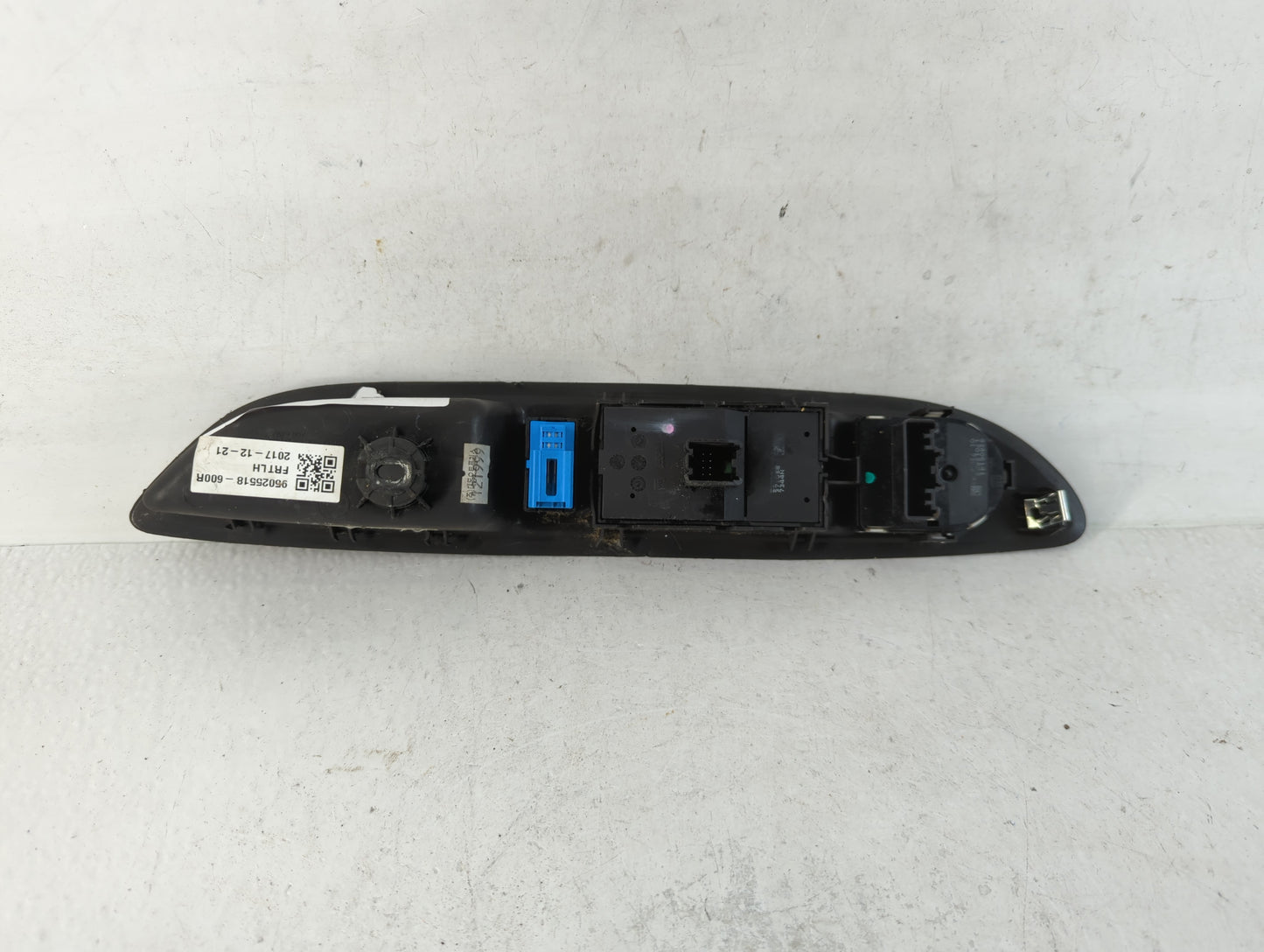 2008-2010 Nissan Rogue Master Power Window Switch Replacement Driver Side Left P/N:95025518-600R Fits Fits 2008 2009 2010 OE