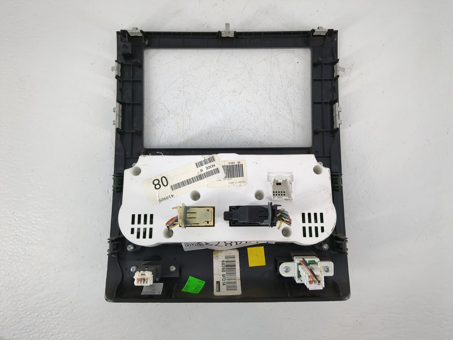 2010 Nissan Titan Climate Control Module Temperature AC/Heater Replacement P/N:682609FD1A Fits OEM Used Auto Parts - Oemused