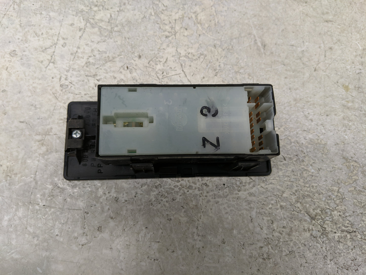 2010 Nissan Titan Master Power Window Switch Replacement Driver Side Left Fits OEM Used Auto Parts - Oemusedautoparts1.com