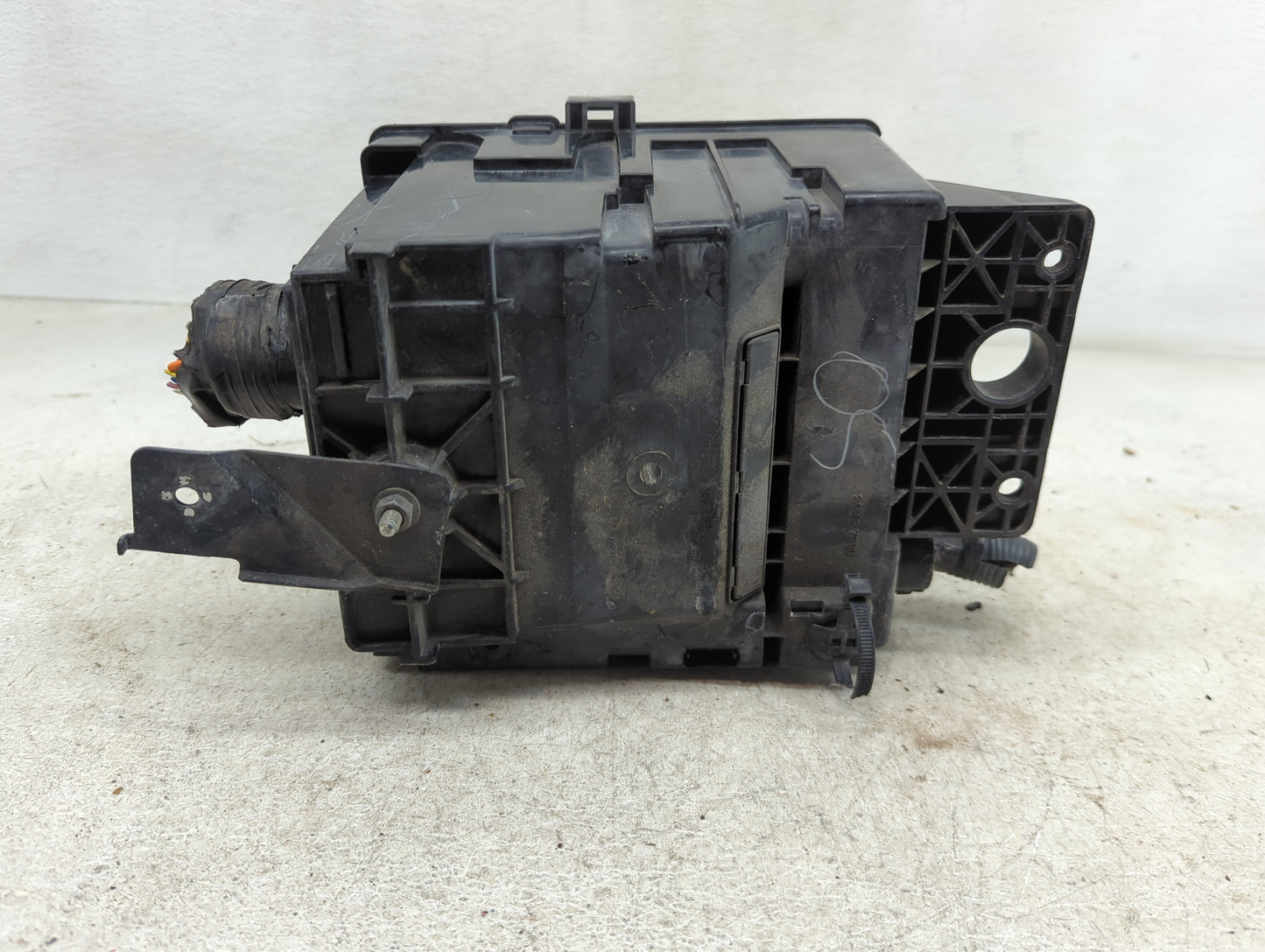 2010-2015 Nissan Xterra Fusebox Fuse Box Panel Relay Module P/N:24382 ZL00A Fits OEM Used Auto Parts - Oemusedautoparts1.com