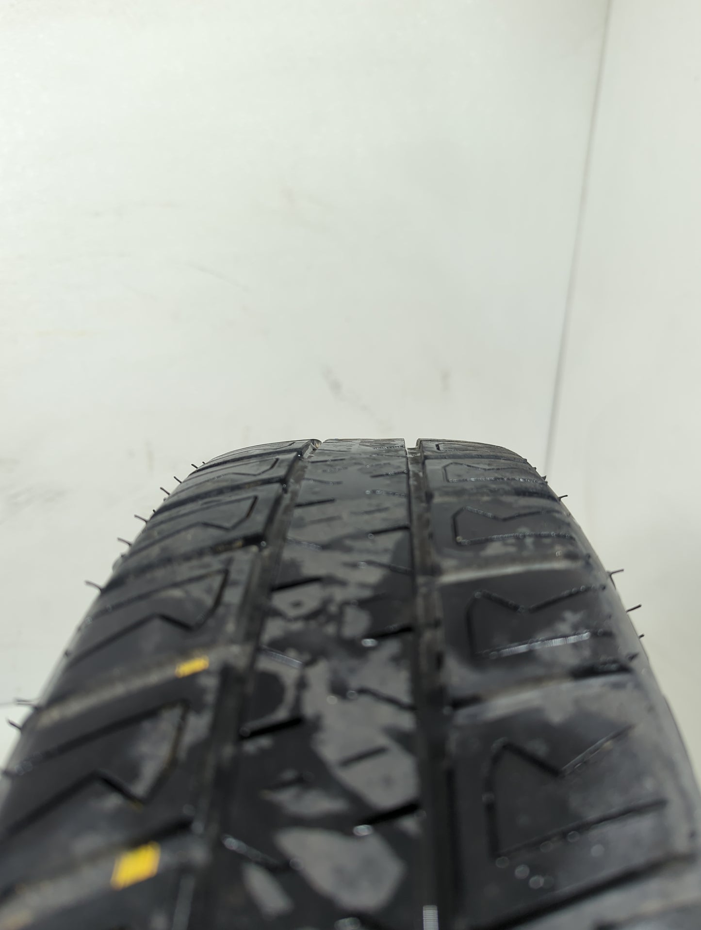 2010 Pontiac Vibe Vibe Spare Donut Tire Wheel Rim Oem - Oemusedautoparts1.com