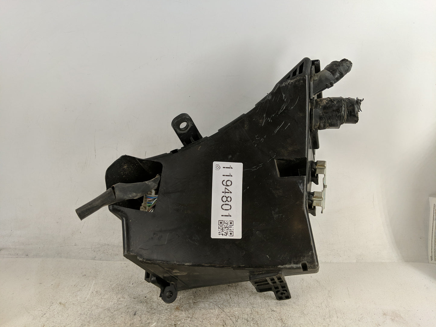 2010-2013 Subaru Forester Fusebox Fuse Box Panel Relay Module P/N:MB100200B Fits Fits 2010 2011 2012 2013 OEM Used Auto Part