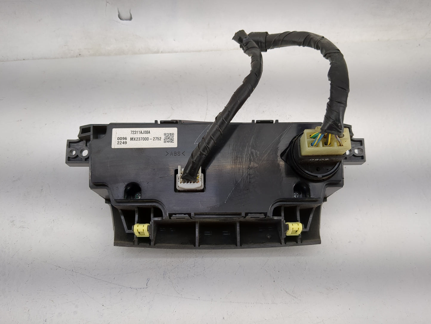 2010 Subaru Outback Climate Control Module Temperature AC/Heater Replacement P/N:72311AJ08A MX237000-2752 Fits OEM Used Auto