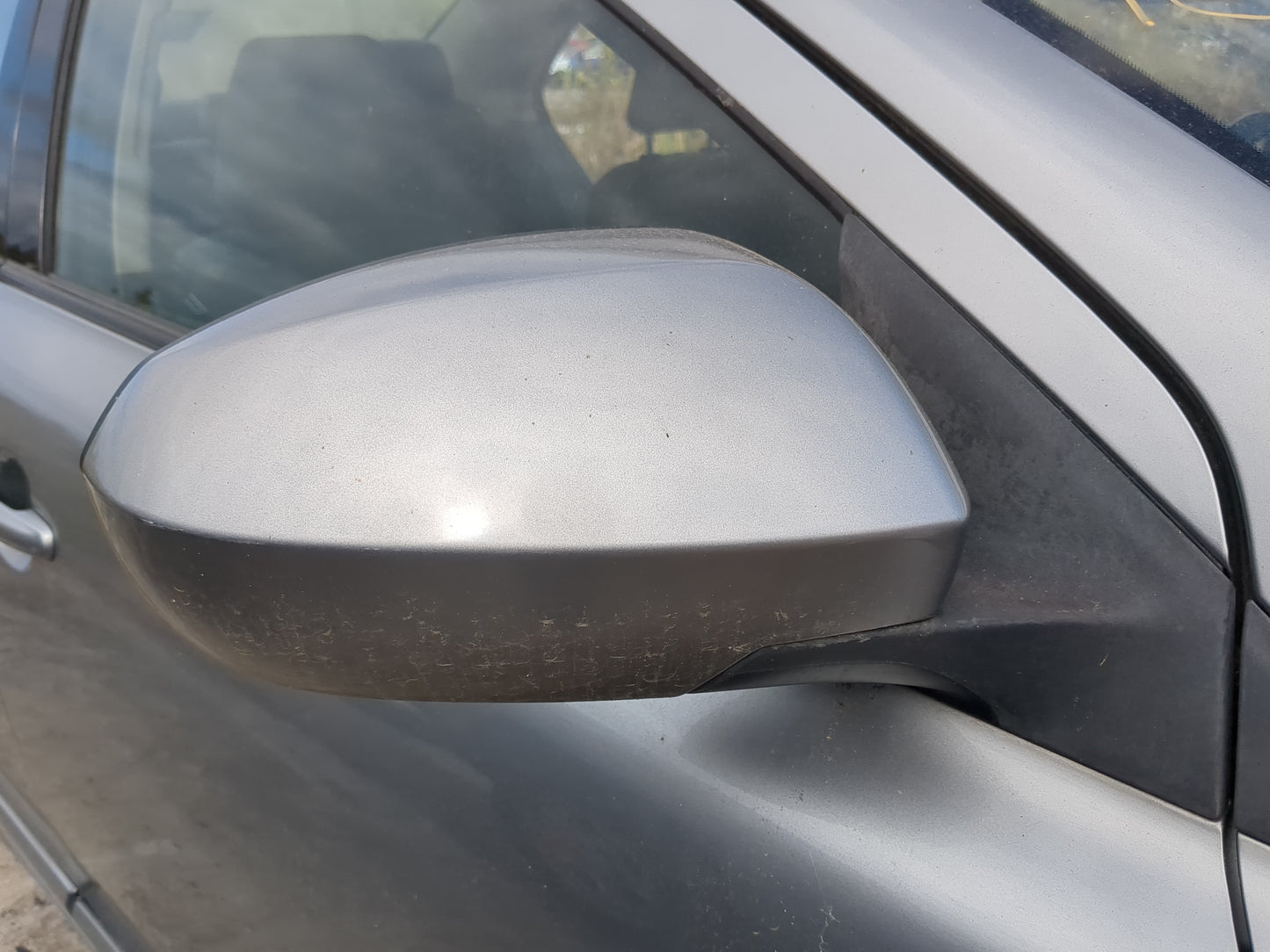 2010-2013 Suzuki Kizashi Passenger Side View Mirror - Right Door Mirror OEM Used - Oemusedautoparts1.com