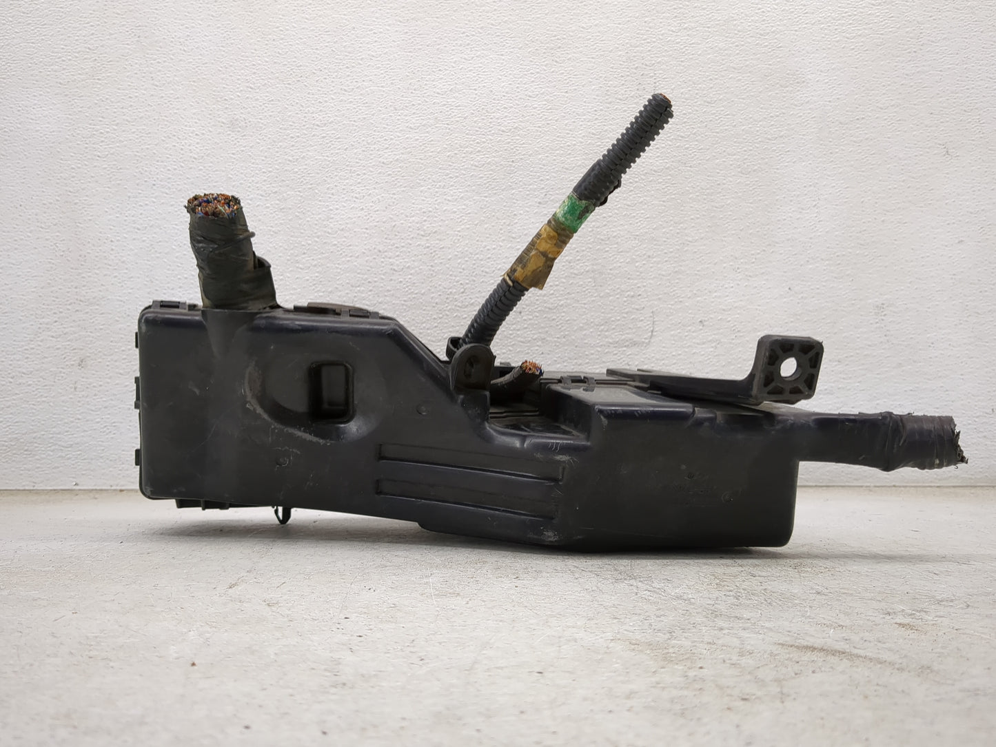 2005-2010 Toyota Avalon Fusebox Fuse Box Panel Relay Module P/N:8272007060 Fits Fits 2005 2006 2007 2008 2009 2010 OEM Used