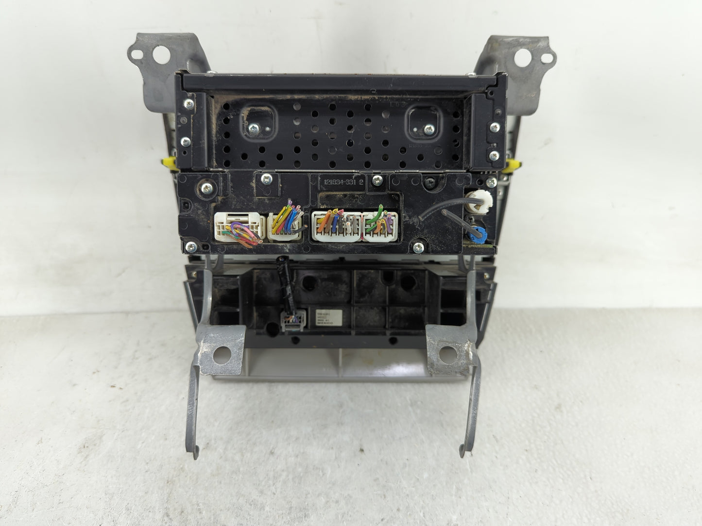 2010-2011 Toyota Camry Radio AM FM Cd Player Receiver Replacement P/N:86120-06480 Fits Fits 2010 2011 OEM Used Auto Parts -