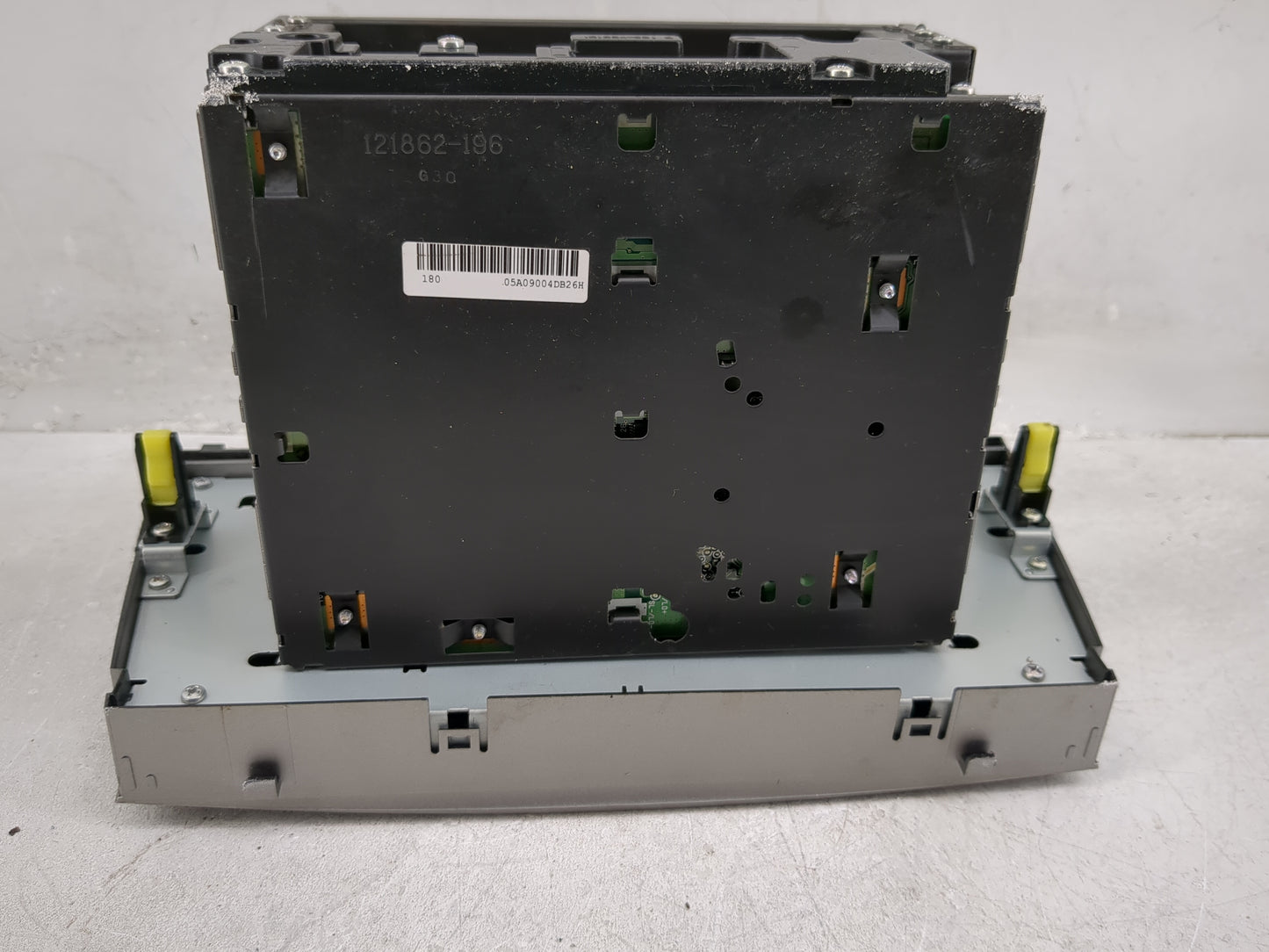 2010-2011 Toyota Camry Radio AM FM Cd Player Receiver Replacement P/N:86120-06480 Fits Fits 2010 2011 OEM Used Auto Parts -