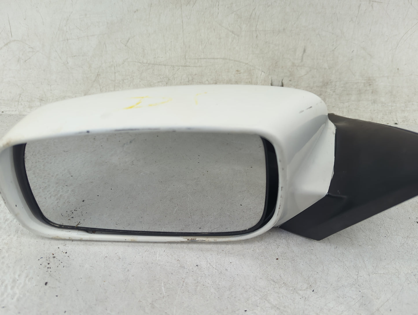 2007-2011 Toyota Camry Driver Side View Mirror - Left Door Mirror OEM Used - Oemusedautoparts1.com