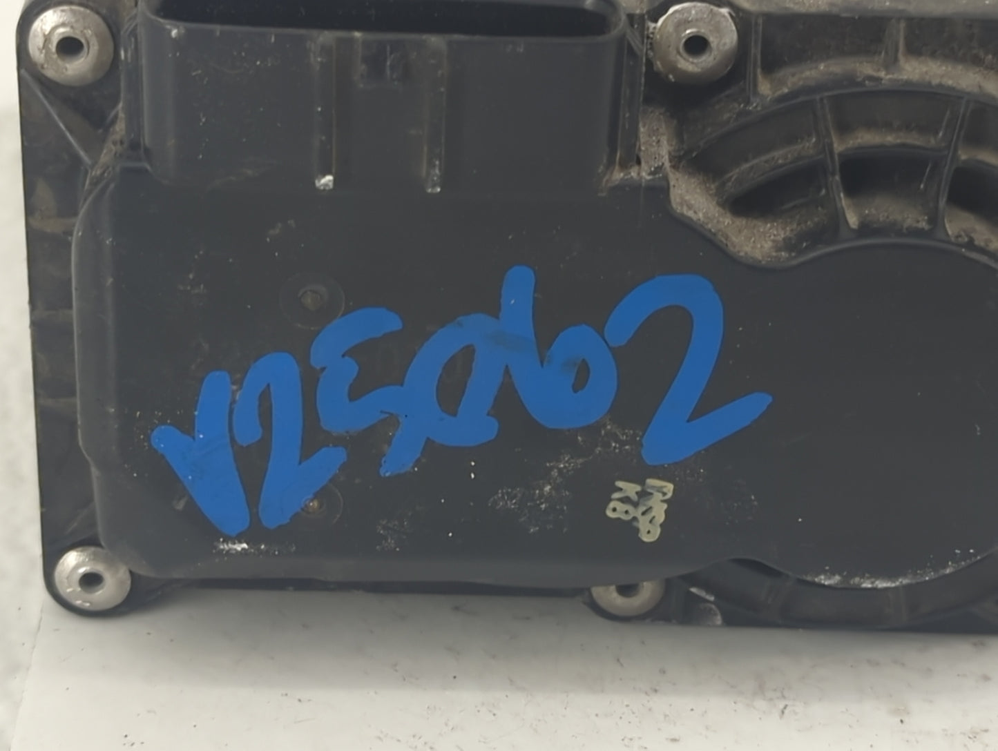 2010 Toyota Corolla Throttle Body Fits OEM Used Auto Parts - Oemusedautoparts1.com