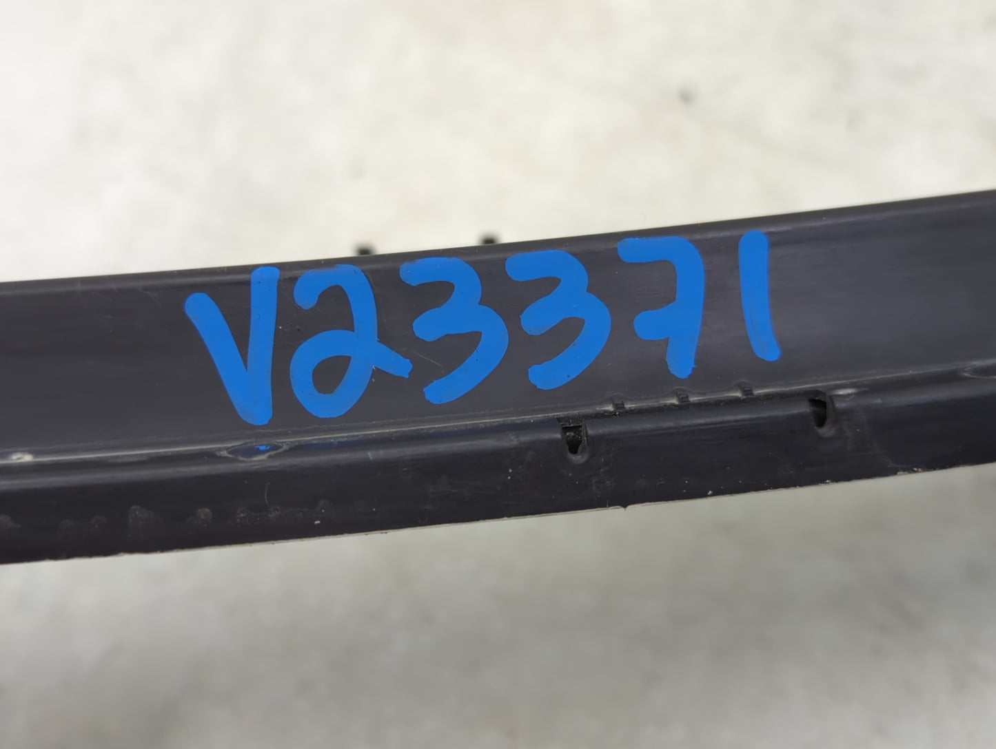 2009-2010 Toyota Corolla Front Grille Bumper Not Included - Oemusedautoparts1.com