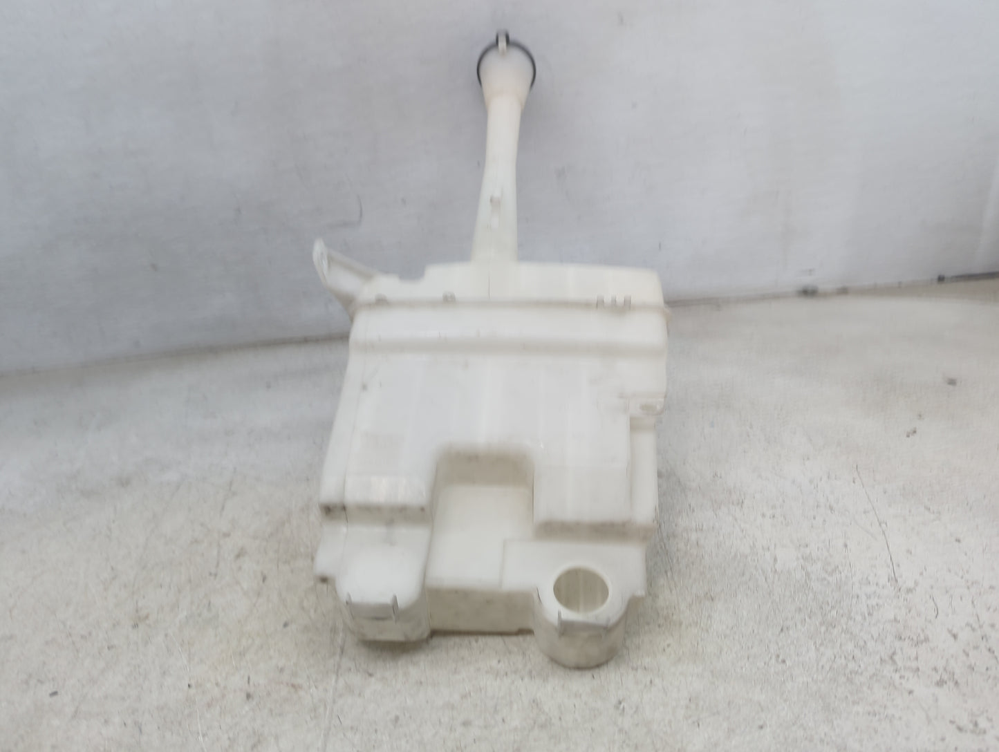 2009-2013 Toyota Corolla Windshield Washer Fluid Reservoir Bottle Oem 1478832 - Oemusedautoparts1.com