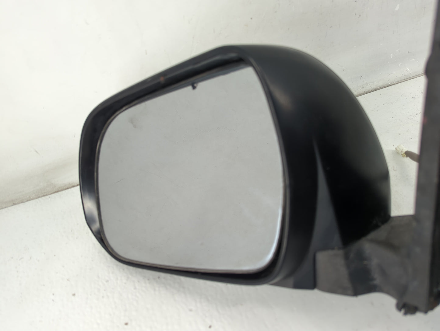 2008-2013 Toyota Highlander Driver Side View Mirror - Left Door Mirror OEM Used - Oemusedautoparts1.com
