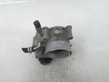 2004-2010 Toyota Highlander Throttle Body P/N:22030-20060 Fits Fits 2003 2004 2005 2006 2007 2008 2009 2010 OEM Used Auto Parts