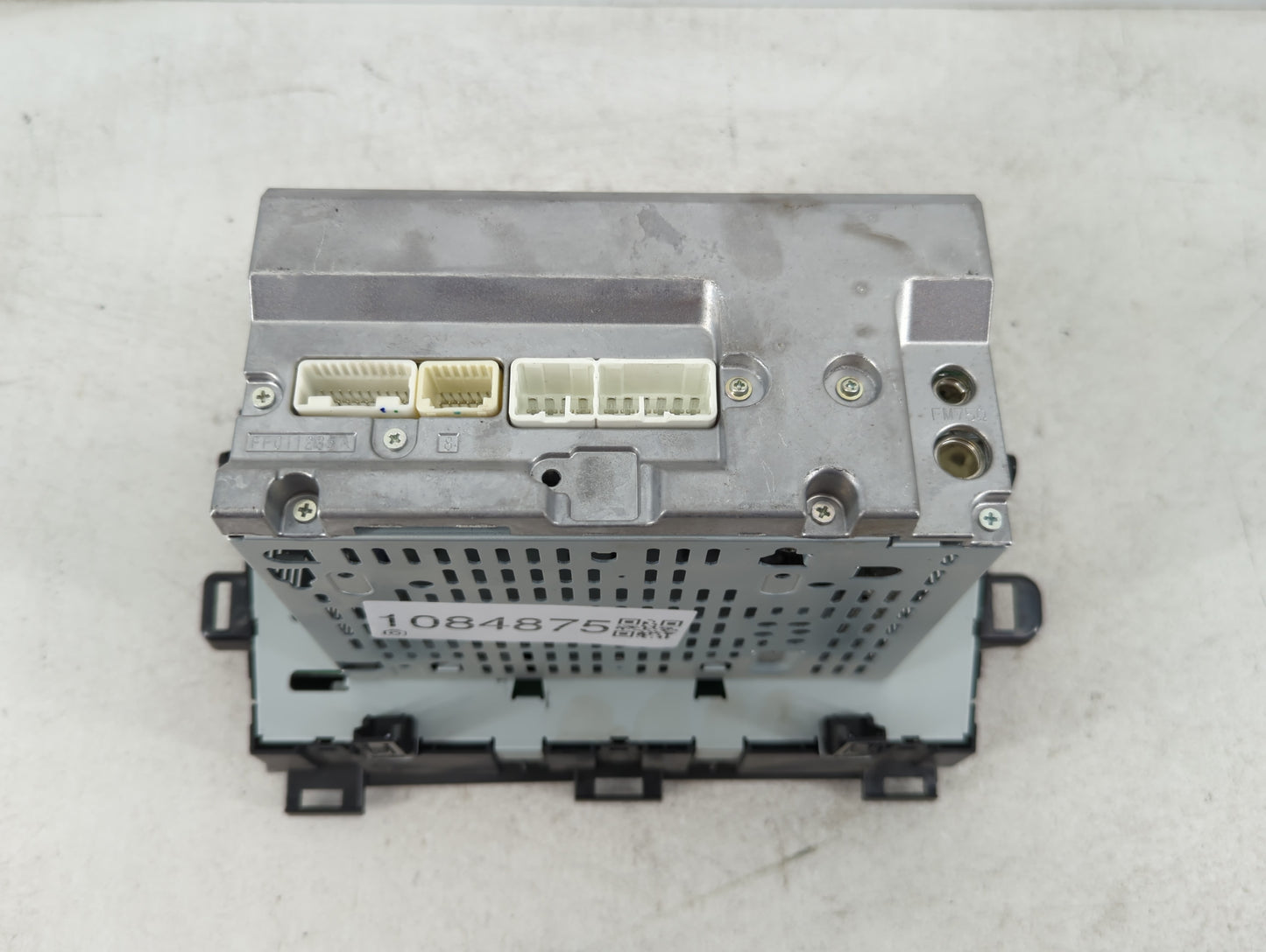 2010-2011 Toyota Prius Radio AM FM Cd Player Receiver Replacement P/N:86120-47290 Fits Fits 2010 2011 OEM Used Auto Parts -