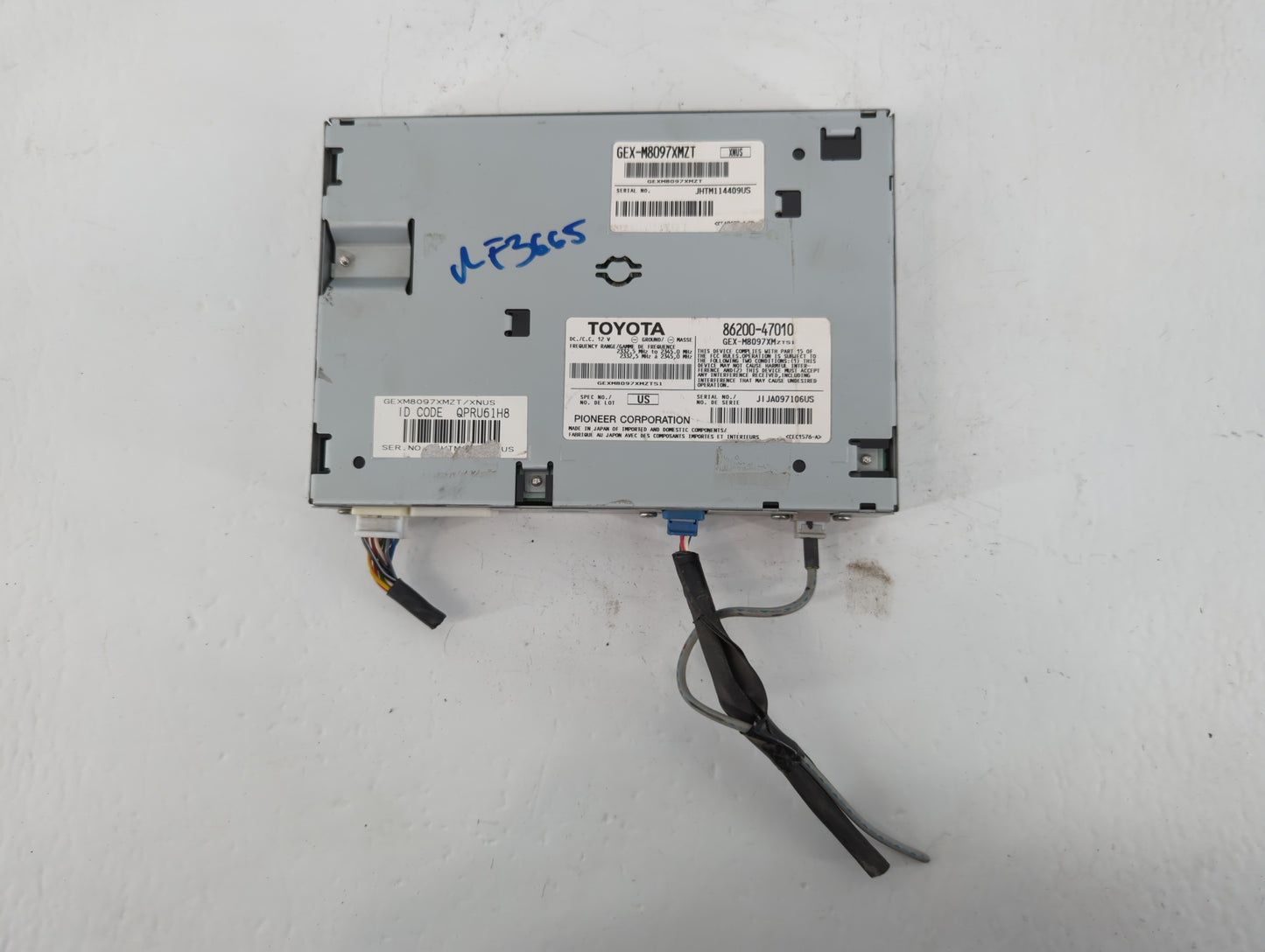 2010-2011 Toyota Prius Am Fm Cd Player Radio Receiver - Oemusedautoparts1.com