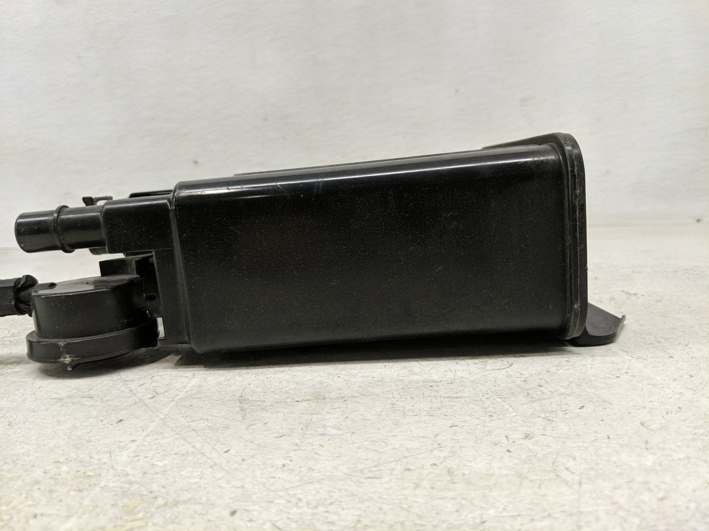 2010 Toyota Sienna Fuel Vapor Charcoal Canister - Oemusedautoparts1.com