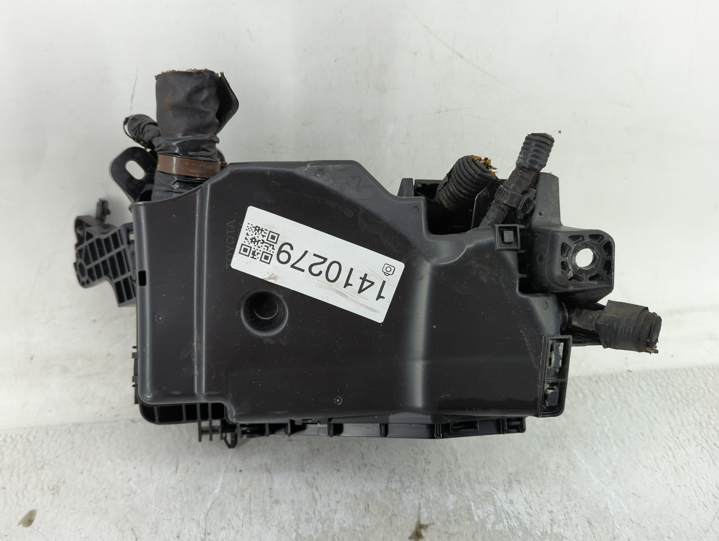 2010-2012 Toyota Venza Fusebox Fuse Box Panel Relay Module Fits Fits 2010 2011 2012 OEM Used Auto Parts - Oemusedautoparts1.