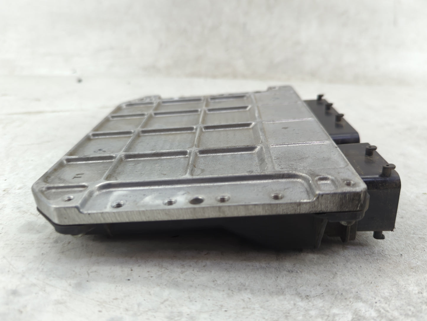 2009-2012 Toyota Venza PCM Engine Control Computer ECU ECM PCU OEM P/N:89661-0T030 Fits Fits 2009 2010 2011 2012 OEM Used Au