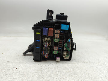 2006-2011 Toyota Yaris Fusebox Fuse Box Panel Relay Module P/N:82662-52301 Fits Fits 2006 2007 2008 2009 2010 2011 OEM Used Auto Parts