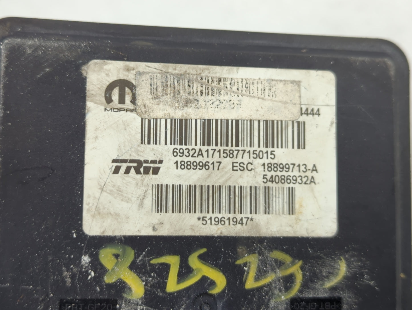 2009-2011 Volkswagen Cc ABS Pump Control Module Replacement P/N:18899617 18899713 Fits Fits 2009 2010 2011 OEM Used Auto Par
