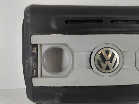 2010 Volkswagen Passat Engine Cover
