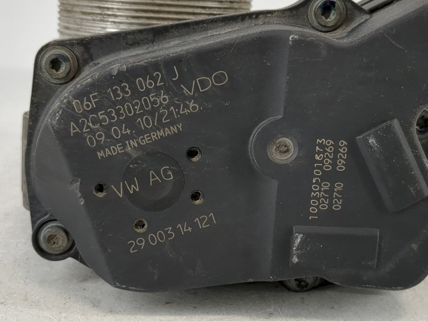 2006-2010 Volkswagen Passat Throttle Body P/N:06F 133 062 J Fits OEM Used Auto Parts - Oemusedautoparts1.com