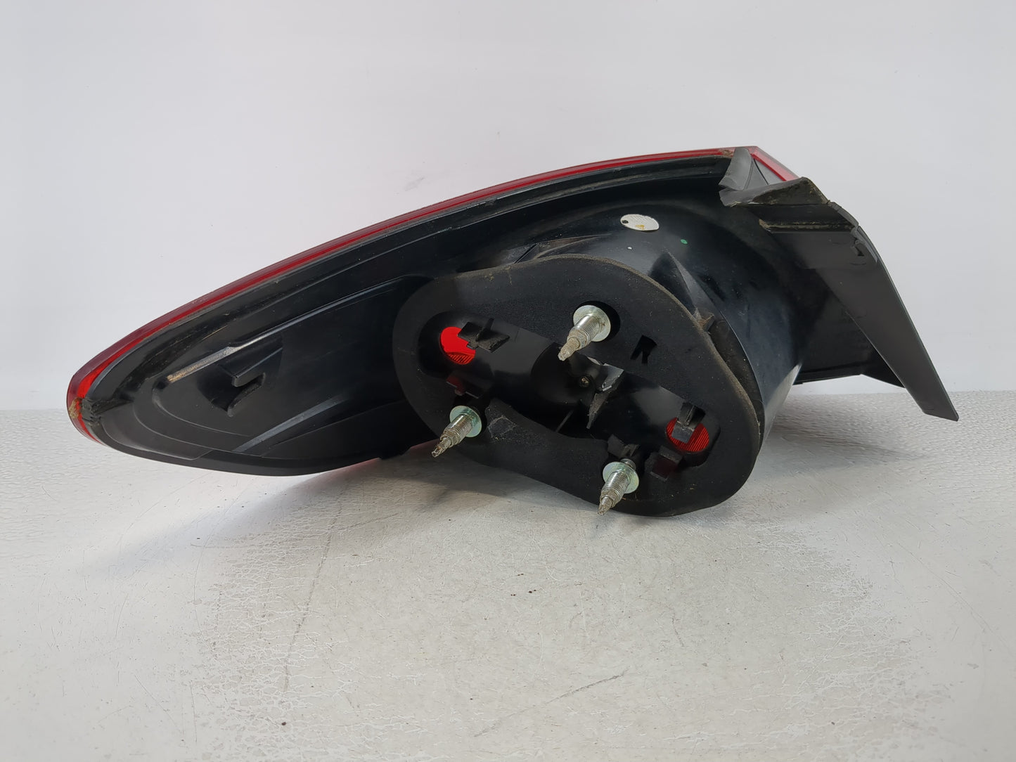 2008-2010 Volkswagen Passat Tail Light Assembly Passenger Right OEM P/N:3C89450960 Fits Fits 2008 2009 2010 OEM Used Auto Pa
