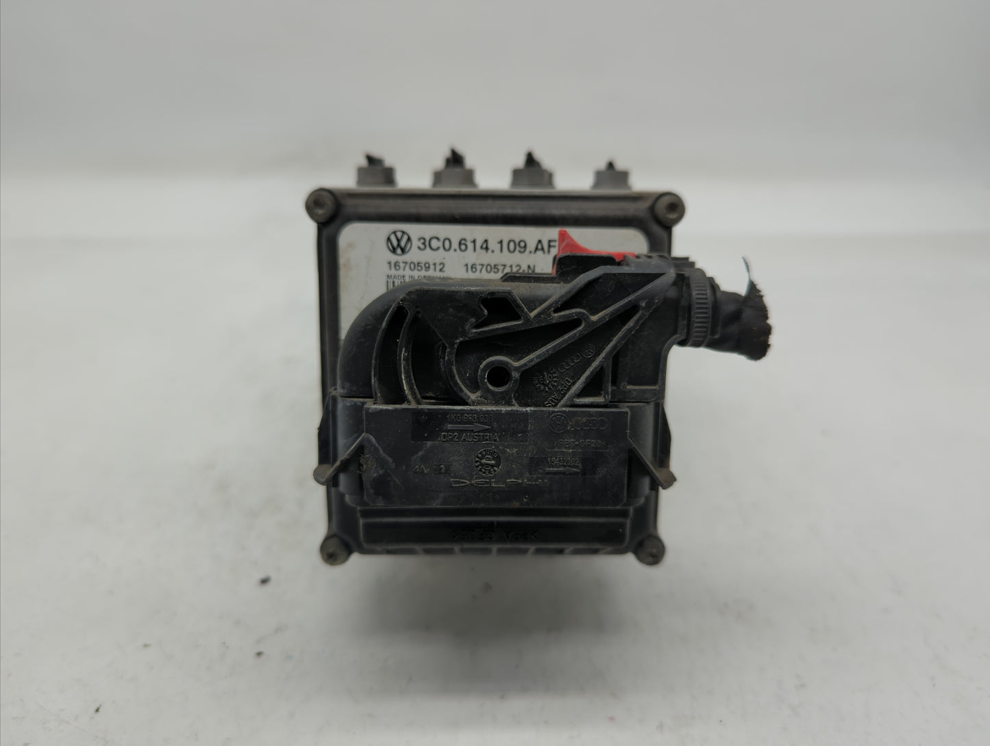 2009-2010 Volkswagen Passat ABS Pump Control Module Replacement P/N:3C0614109T 3C0.614.109.T, 3C0.614.109.P Fits Fits 2009 2