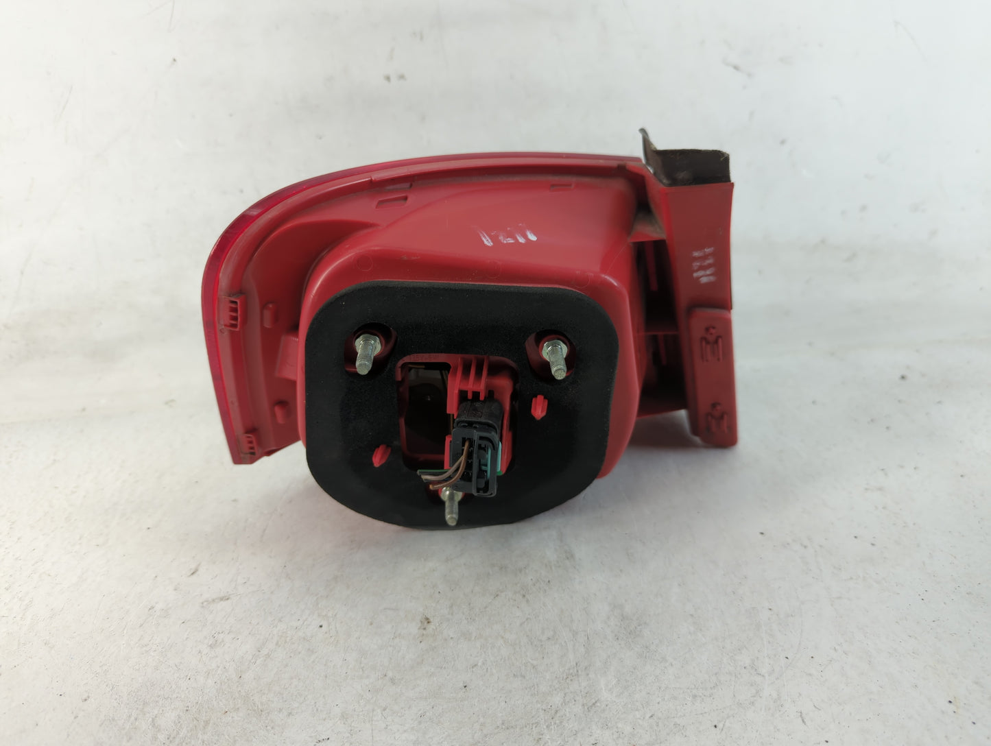 2006-2010 Volkswagen Passat Tail Light Assembly Passenger Right OEM P/N:ZSB 3C5 945 096 D Fits Fits 2006 2007 2008 2009 2010