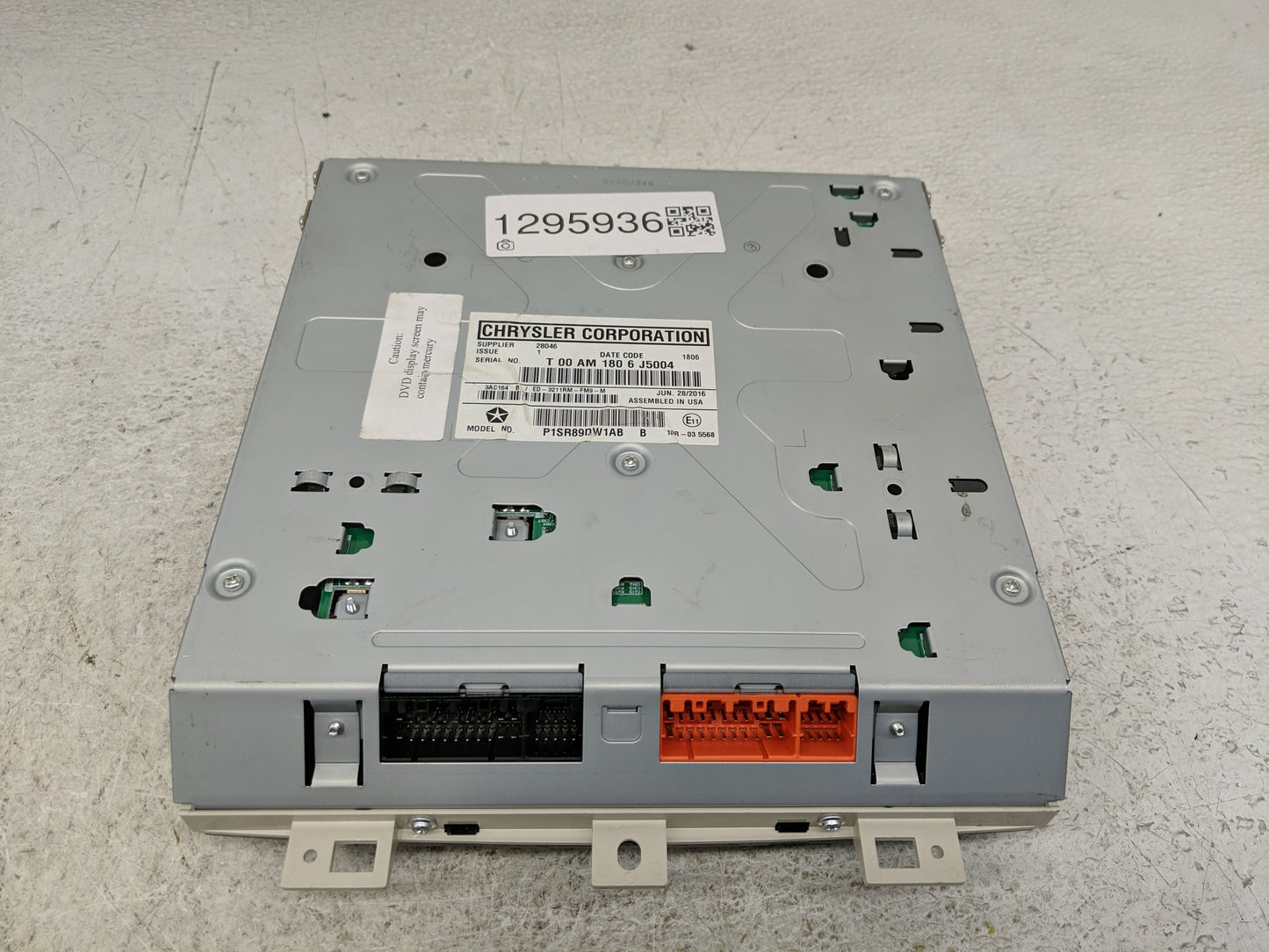 2009-2014 Volkswagen Routan Information Display Screen - Oemusedautoparts1.com