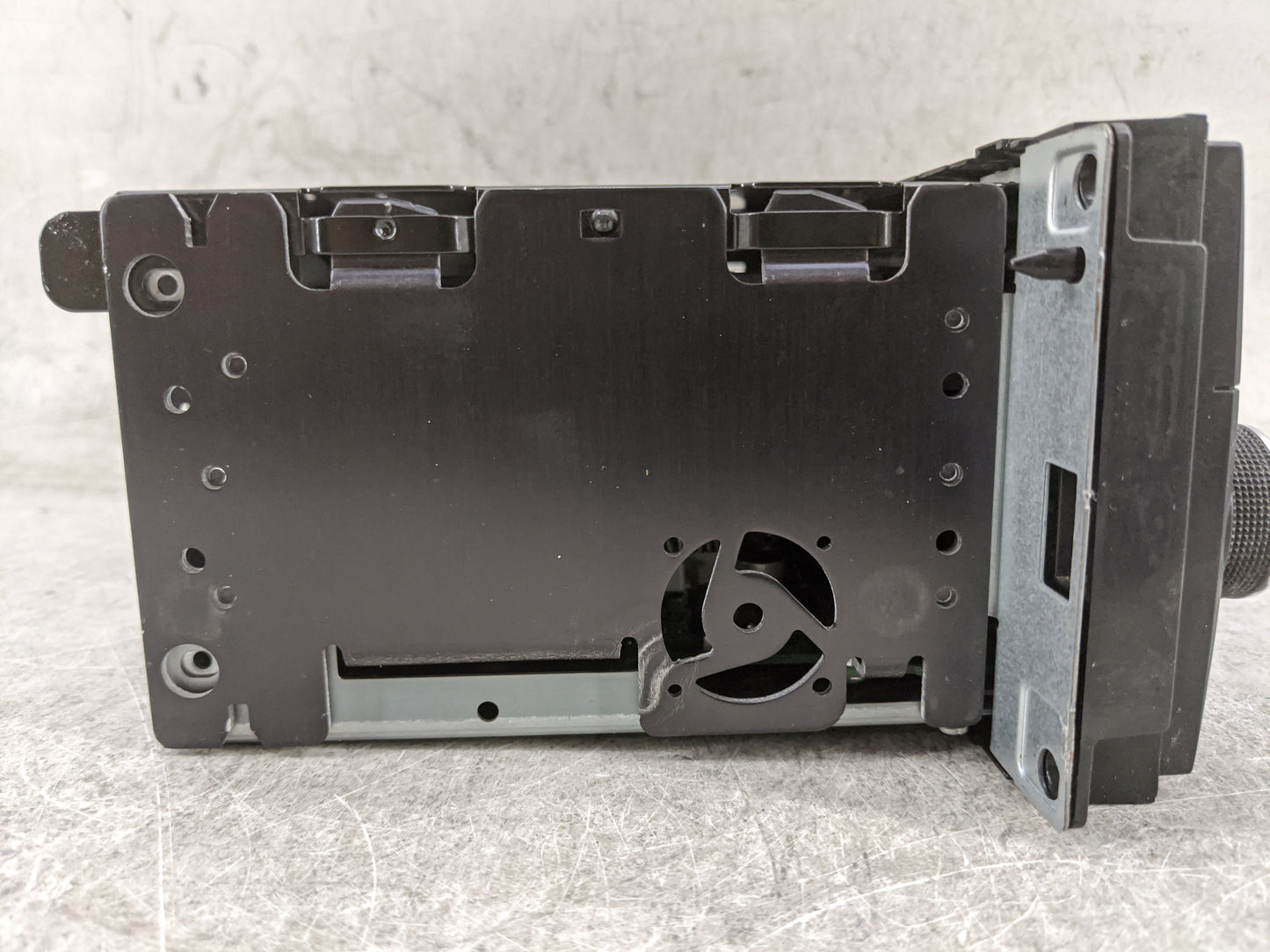 2009-2011 Volkswagen Routan Radio AM FM Cd Player Receiver Replacement P/N:P68050440AC Fits Fits 2009 2010 2011 OEM Used Aut