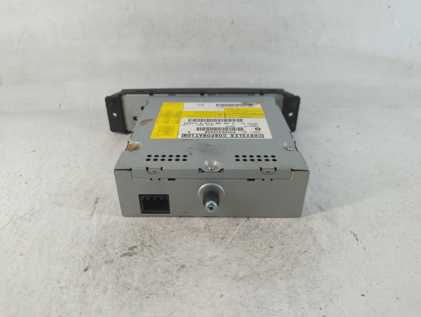 2009-2014 Volkswagen Routan Radio AM FM Cd Player Receiver Replacement P/N:P05064499AB Fits Fits 2009 2010 2011 2012 2013 20