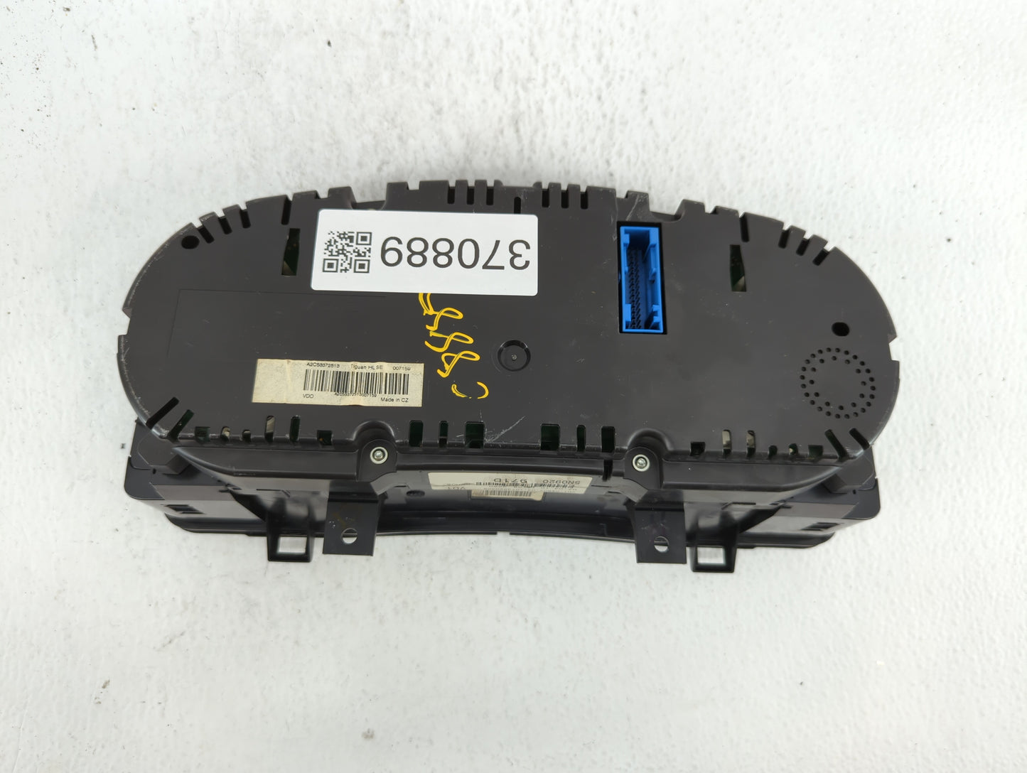 2010 Volkswagen Tiguan Instrument Cluster Speedometer Gauges P/N:5N0920961A 5N0920971A, 5N0920961, 5N0920971D Fits OEM Used